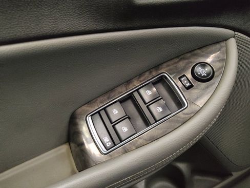 Used 2015 Chevrolet Impala LTZ FWD image 27