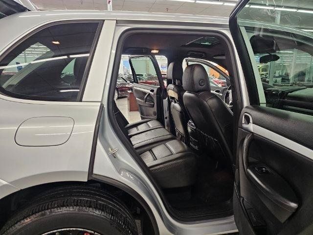 Used 2008 Porsche Cayenne AWD/4WD image 30