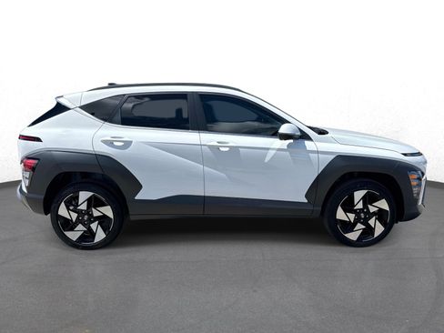 Used 2024 Hyundai Kona Limited AWD/4WD image 2