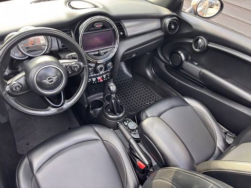 Used 2019 MINI Cooper Convertible w/ Signature Upholstery Package image 32