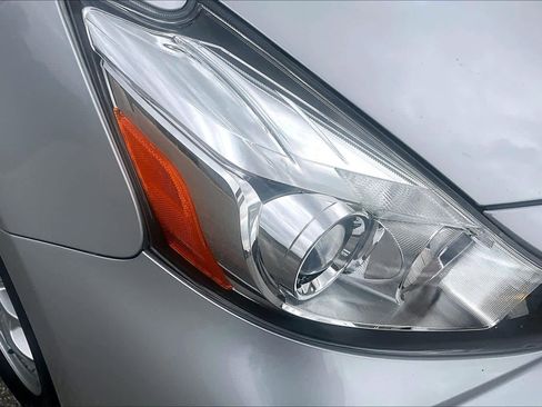 Used 2017 Toyota Prius V Four image 26