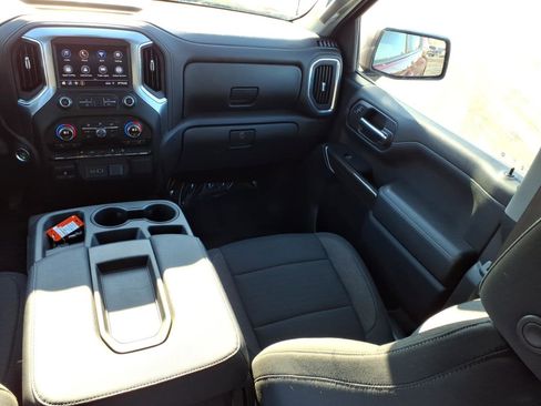 Used 2021 Chevrolet Silverado 1500 LT w/ Z71 Off-Road Package image 12