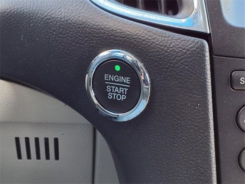 Used 2018 Ford Edge Titanium w/ Equipment Group 301A image 17