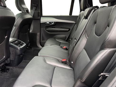 Used 2023 Volvo XC90 B5 Core w/ Climate Package image 15