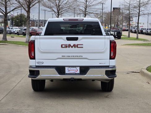 Used 2024 GMC Sierra 1500 SLT AWD/4WD image 6