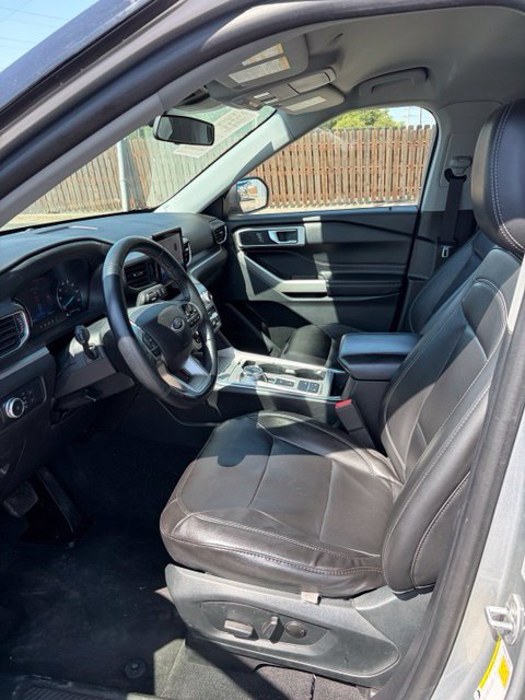Used 2022 Ford Explorer XLT w/ Equipment Group 202A RWD image 5
