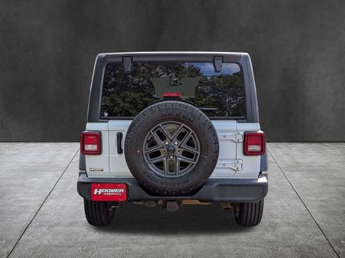 Used 2024 Jeep Wrangler Unlimited Sport AWD/4WD image 6
