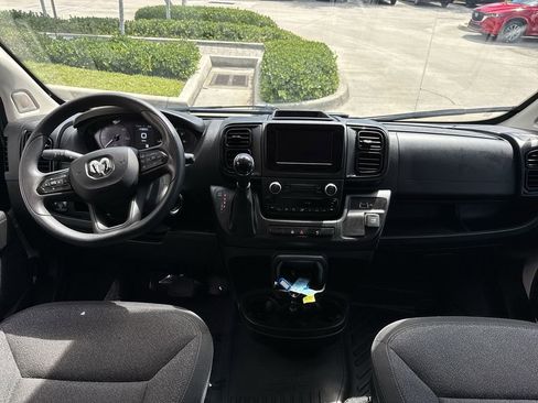 Used 2024 RAM ProMaster 2500 w/ Convenience Group FWD image 14