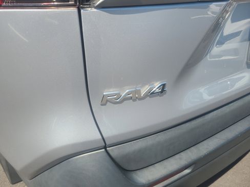 Certified 2021 Toyota RAV4 XLE AWD/4WD image 28