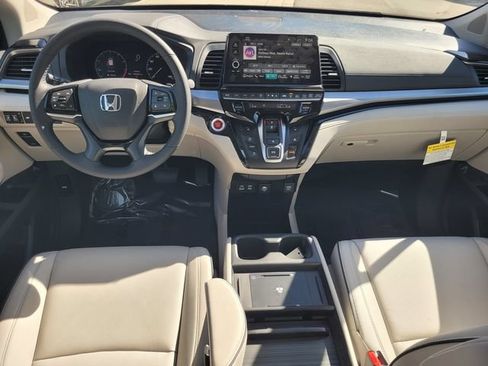 New 2026 Honda Odyssey Touring image 10