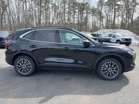 New 2026 Ford Escape SE image 6