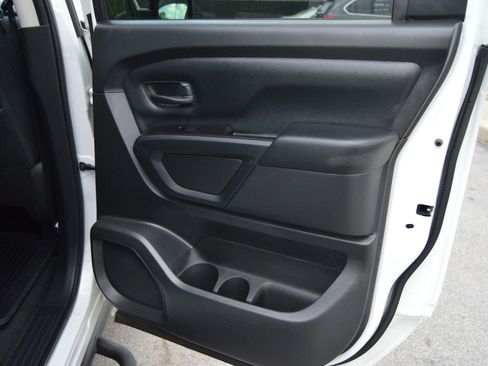 Used 2021 Nissan Titan S w/ S Utility Package RWD image 26