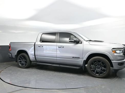 Used 2022 RAM 1500 Laramie AWD/4WD image 3