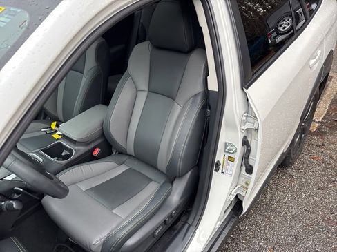 Used 2023 Subaru Outback Onyx Edition image 3