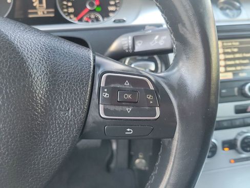 Used 2013 Volkswagen CC Sport image 25