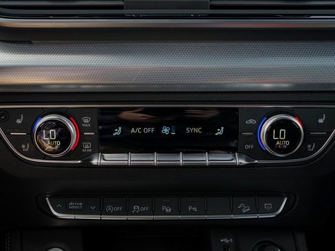 Used 2024 Audi Q5 2.0T Prestige image 19