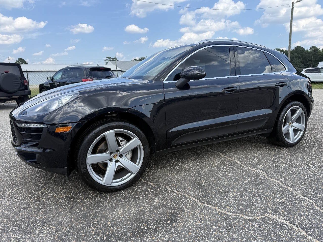 Used 2016 Porsche Macan S AWD/4WD image 28
