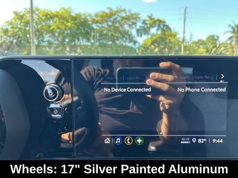 Used 2025 Chevrolet Trax LS w/ LS Convenience Package FWD image 33