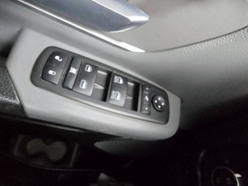 Used 2021 RAM 1500 Big Horn image 12