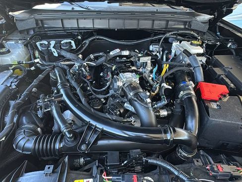 Certified 2022 Ford Bronco Badlands AWD/4WD image 24