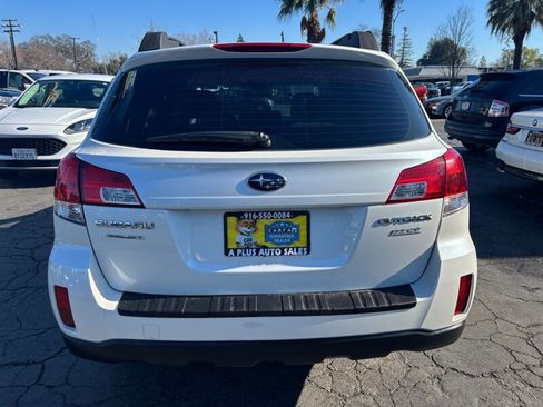 Used 2014 Subaru Outback 2.5i image 3
