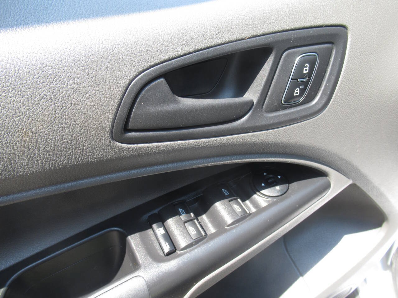 Used 2023 Ford Transit Connect XL FWD image 15
