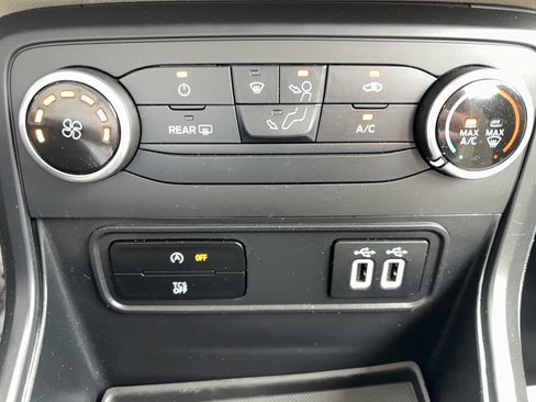 Used 2018 Ford EcoSport S image 24