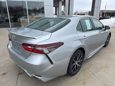 Used 2023 Toyota Camry SE image 7