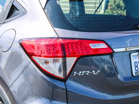 Used 2022 Honda HR-V LX image 10