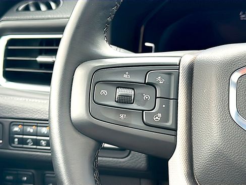 Used 2024 GMC Yukon Denali w/ LPO, Floor Liner Package AWD/4WD image 32