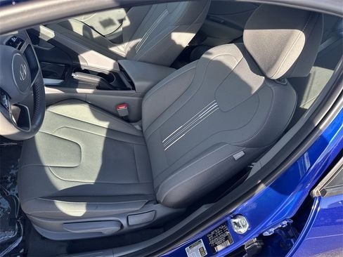 Certified 2025 Hyundai Elantra Sport image 13