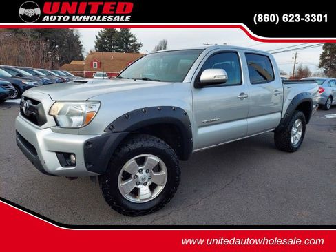 Used 2012 Toyota Tacoma 4x4 Double Cab image 1
