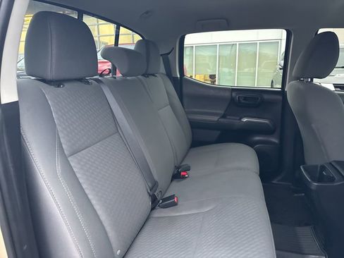 Used 2020 Toyota Tacoma SR5 image 24