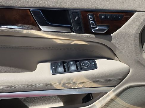 Used 2015 Mercedes-Benz E 400 Coupe image 31