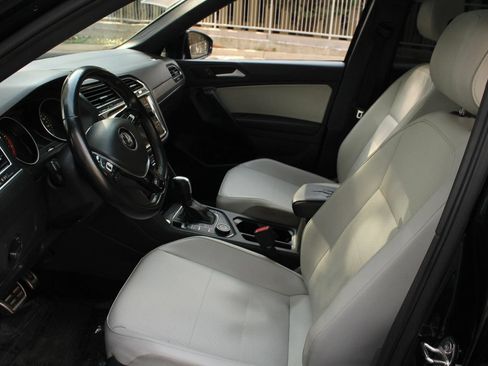 Used 2021 Volkswagen Tiguan SE R-Line AWD/4WD image 14