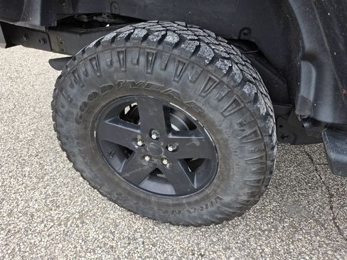 Used 2015 Jeep Wrangler Unlimited Sahara w/ Quick Order Package 24X AWD/4WD image 14