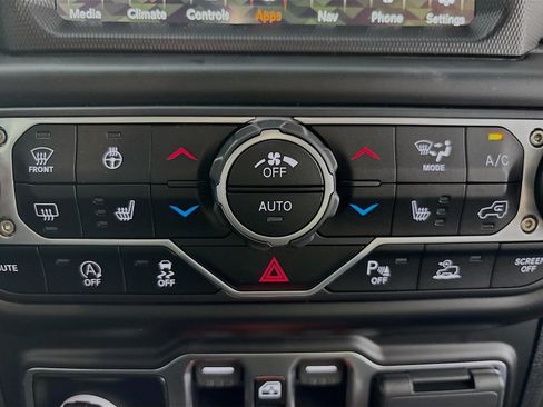 Used 2023 Jeep Gladiator Mojave w/ LED Lighting Group AWD/4WD image 16