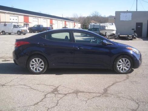 Used 2013 Hyundai Elantra GLS FWD image 4