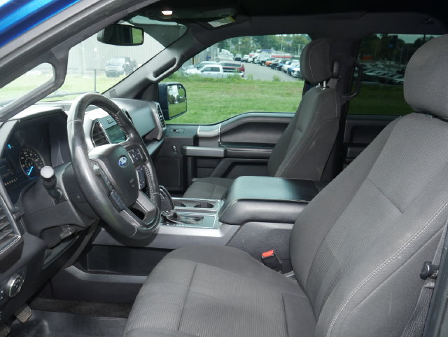 Used 2017 Ford F150 XLT w/ Equipment Group 302A Luxury AWD/4WD image 4