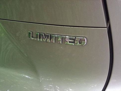 Certified 2024 Toyota Venza Limited AWD/4WD image 7