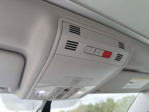 Used 2017 Volkswagen Golf Alltrack SEL image 31