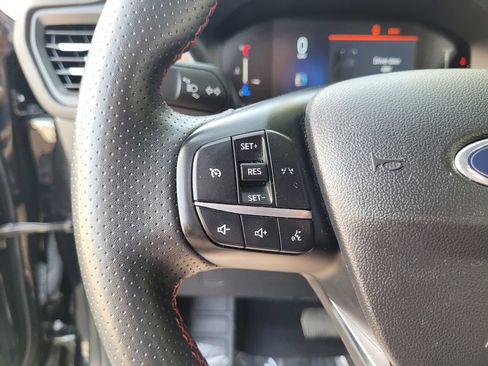 Used 2025 Ford Escape ST-Line FWD image 25