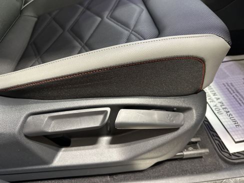 Certified 2025 Volkswagen Atlas Peak Edition SE image 43