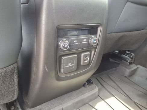 Used 2024 Buick Enclave Essence w/ Sport Touring Edition FWD image 20