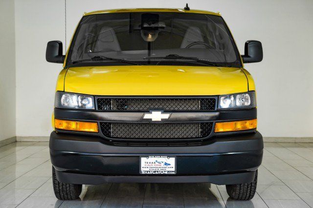 Used 2023 Chevrolet Express 2500 RWD image 3