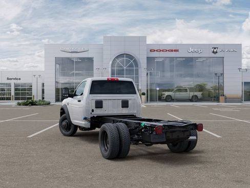 New 2025 RAM 5500 Tradesman AWD/4WD image 3