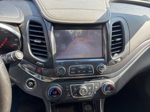 Used 2015 Chevrolet Impala LTZ FWD image 11