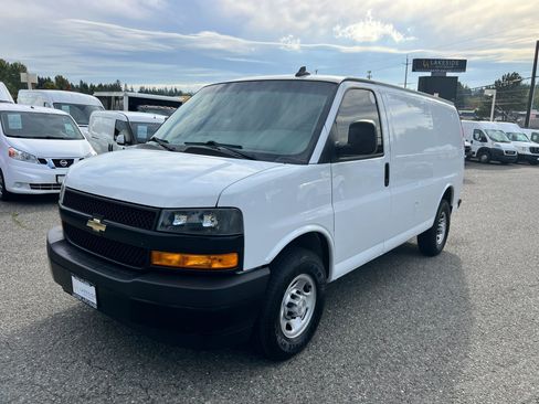 Used 2018 Chevrolet Express 2500 w/ Driver Convenience Package image 1