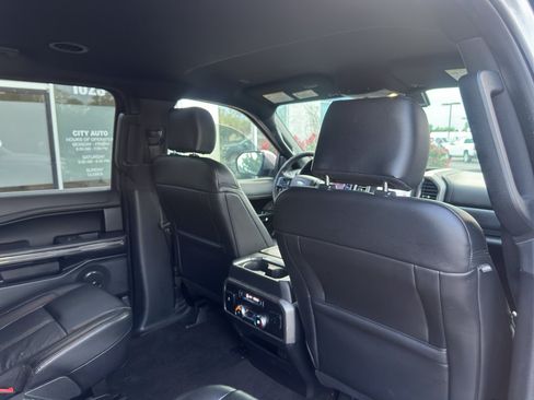 Used 2020 Ford Expedition Max XLT w/ Equipment Group 202A AWD/4WD image 18