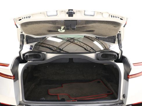 Used 2017 Aston Martin DB11 V12 RWD image 66